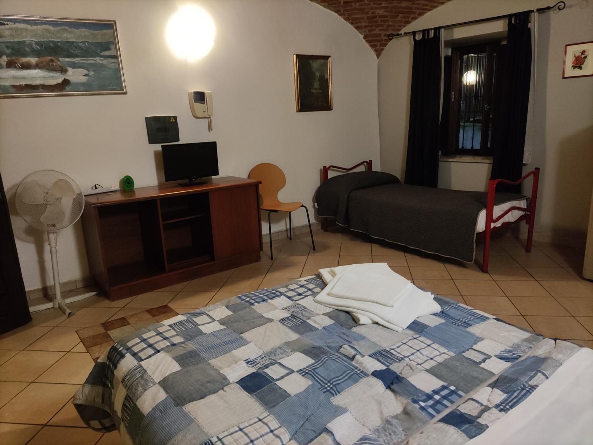 Hotel Palas Bruzolo Екстер'єр фото