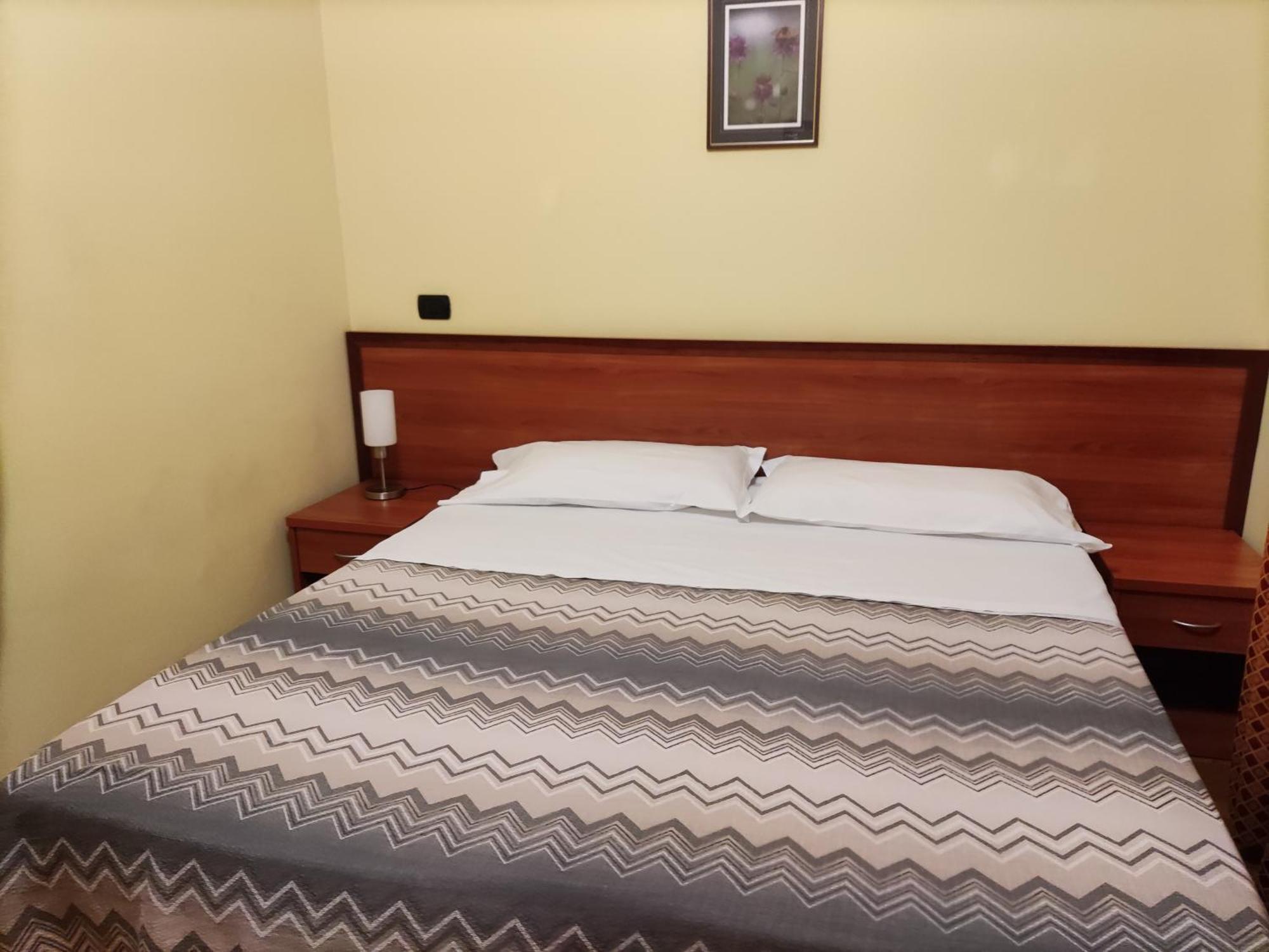 Hotel Palas Bruzolo Екстер'єр фото