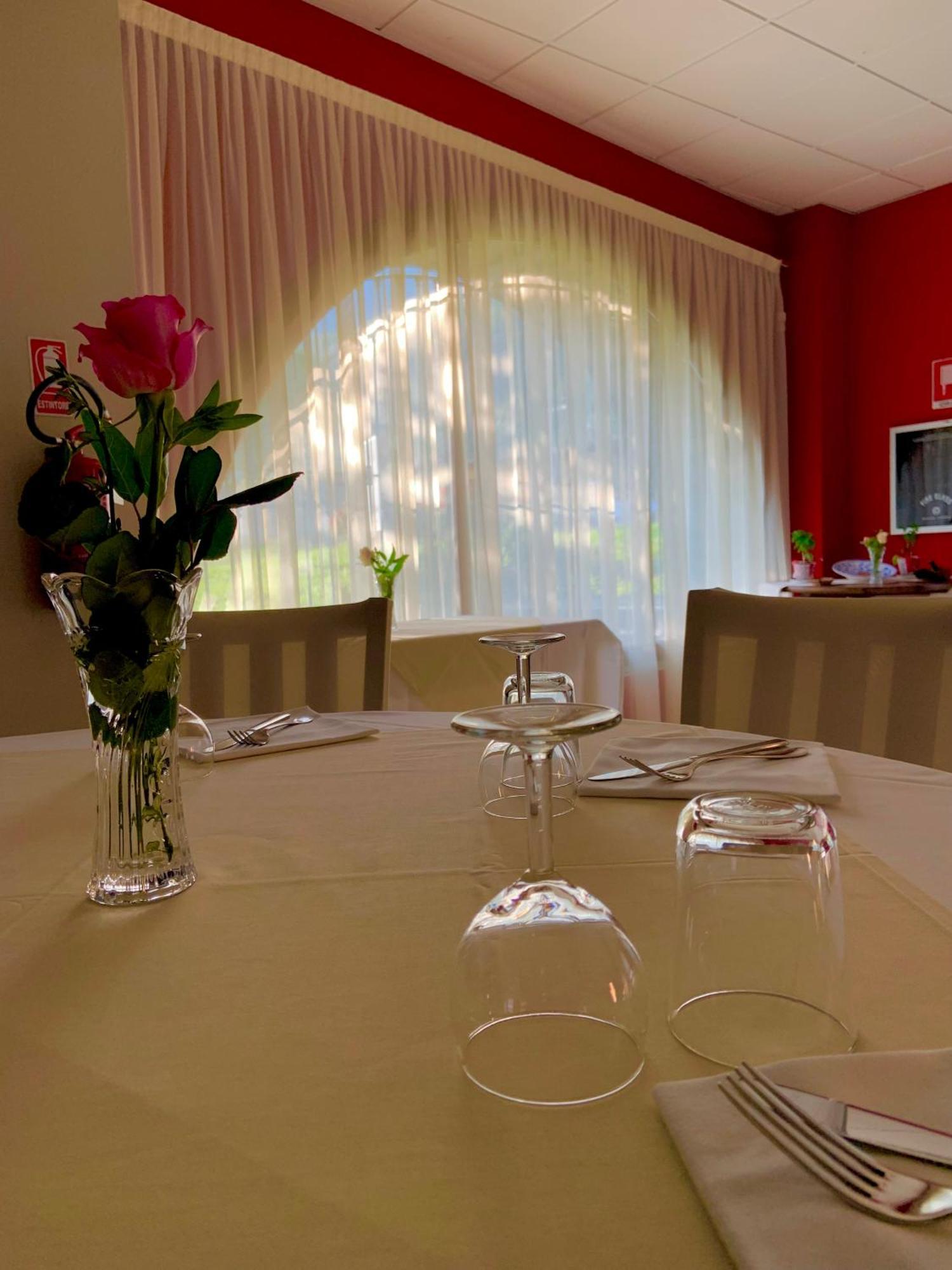 Hotel Palas Bruzolo Екстер'єр фото