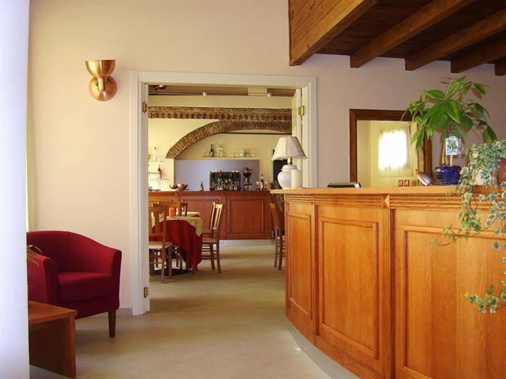 Hotel Palas Bruzolo Екстер'єр фото