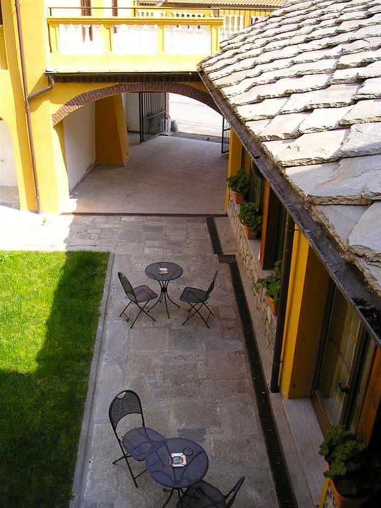 Hotel Palas Bruzolo Екстер'єр фото