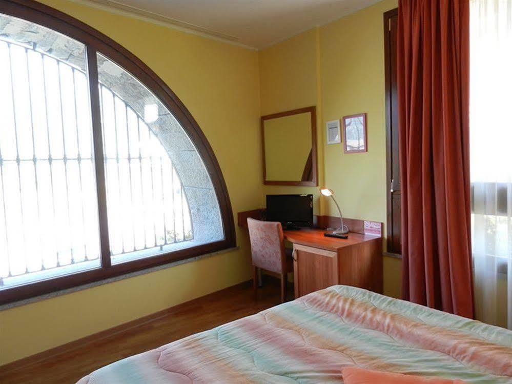 Hotel Palas Bruzolo Екстер'єр фото